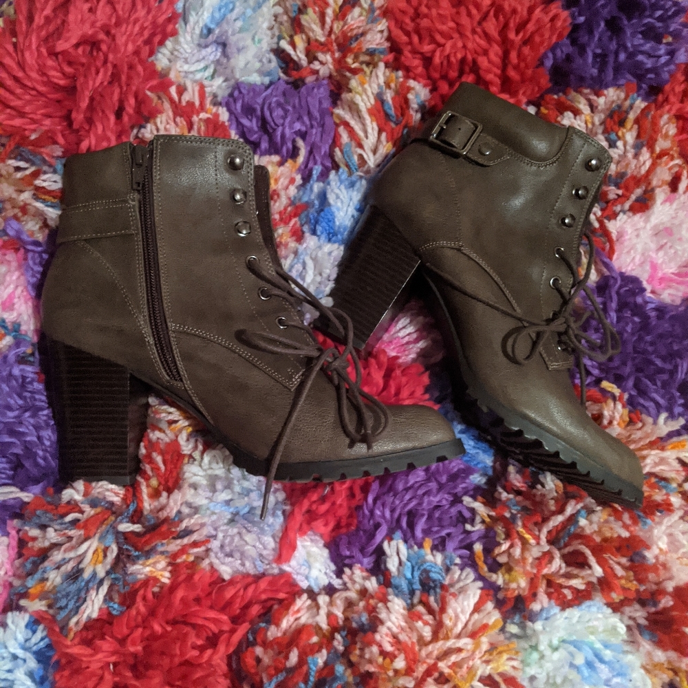 Style&Co brown heeled lace up booties